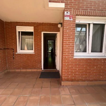 Preciosa Casa Con Jardin *